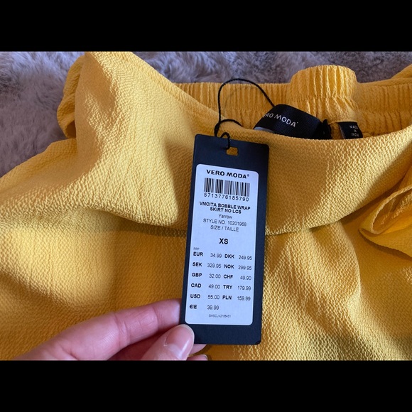 NWT. Vero Moda yellow summer skirt, XS. Never been worn. - Picture 2 of 8